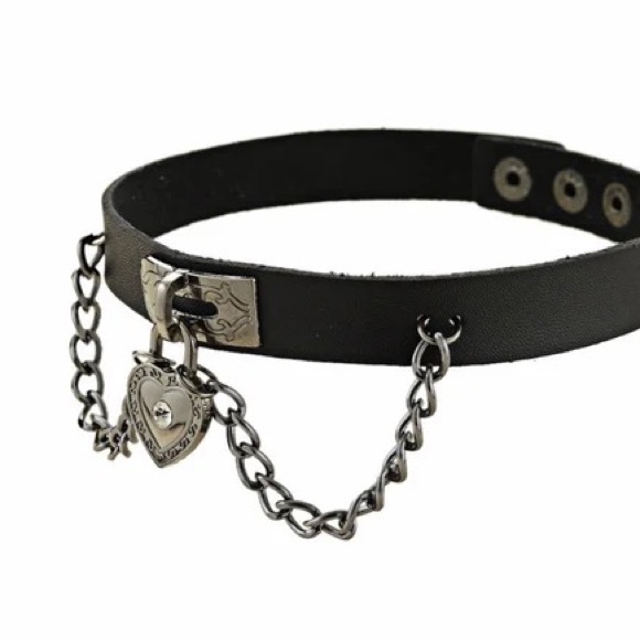 Heart Chains Choker Necklace Women Jewelry Punk Heart Dangle Pendant - Picture 4 of 5